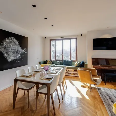 Sommeiller - Large T4 Of 130 Square Meter For 6 People With Parking *