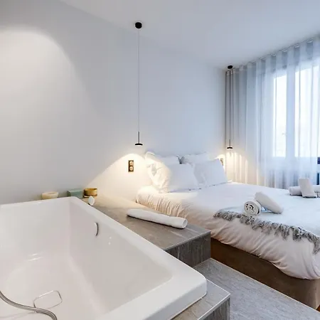 Apartment Sommeiller - Large T4 Of 130 Square Meter For 6 People With Parking Annecy