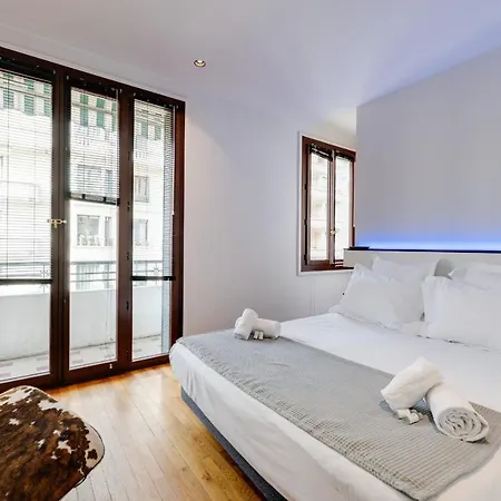 Sommeiller - Large T4 Of 130 Square Meter For 6 People With Parking